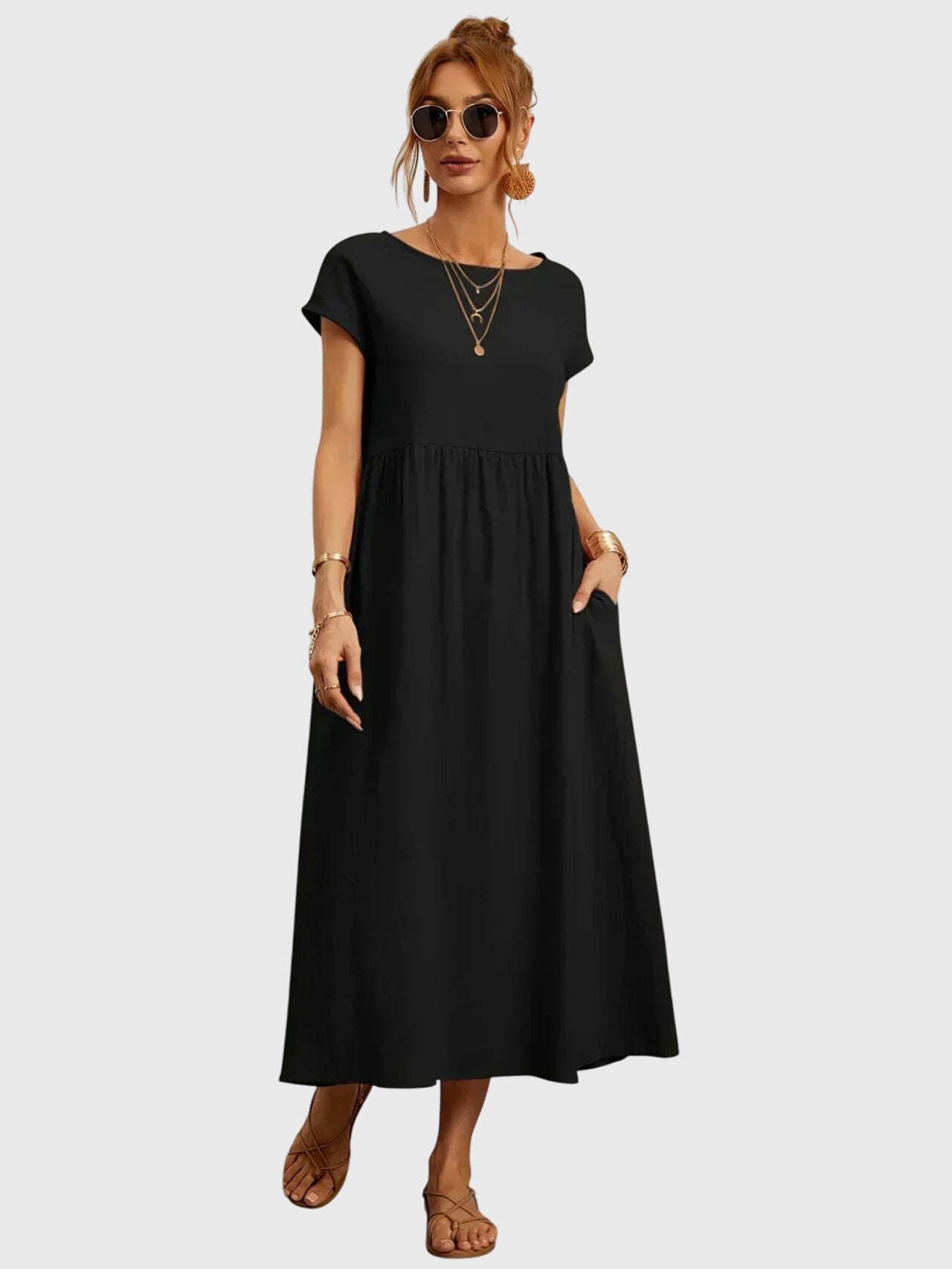 Giselle casual pocket dress in Black, view 3