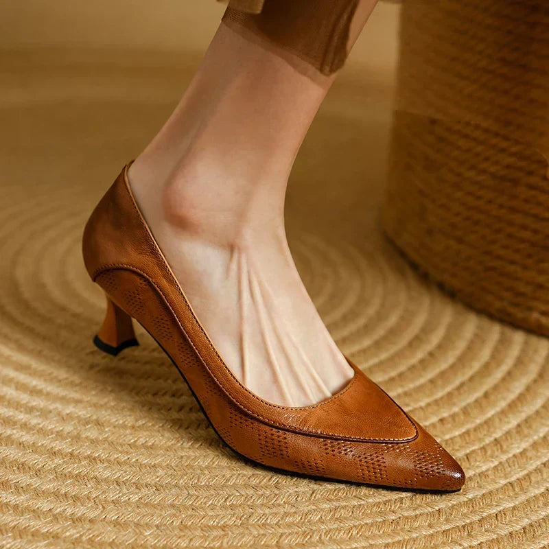 Fiona | Mid-Heel Court Shoes