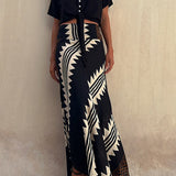 High waisted striped maxi skirt in Black, view 2