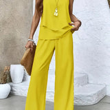 Alessia sleeveless top and trousers set, front view
