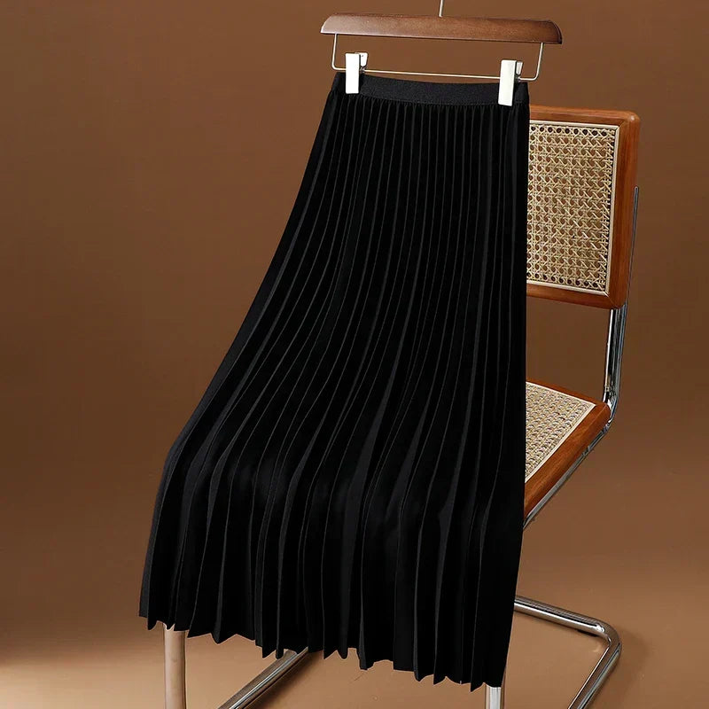 High waist pleated midi skirt in Black, view 2