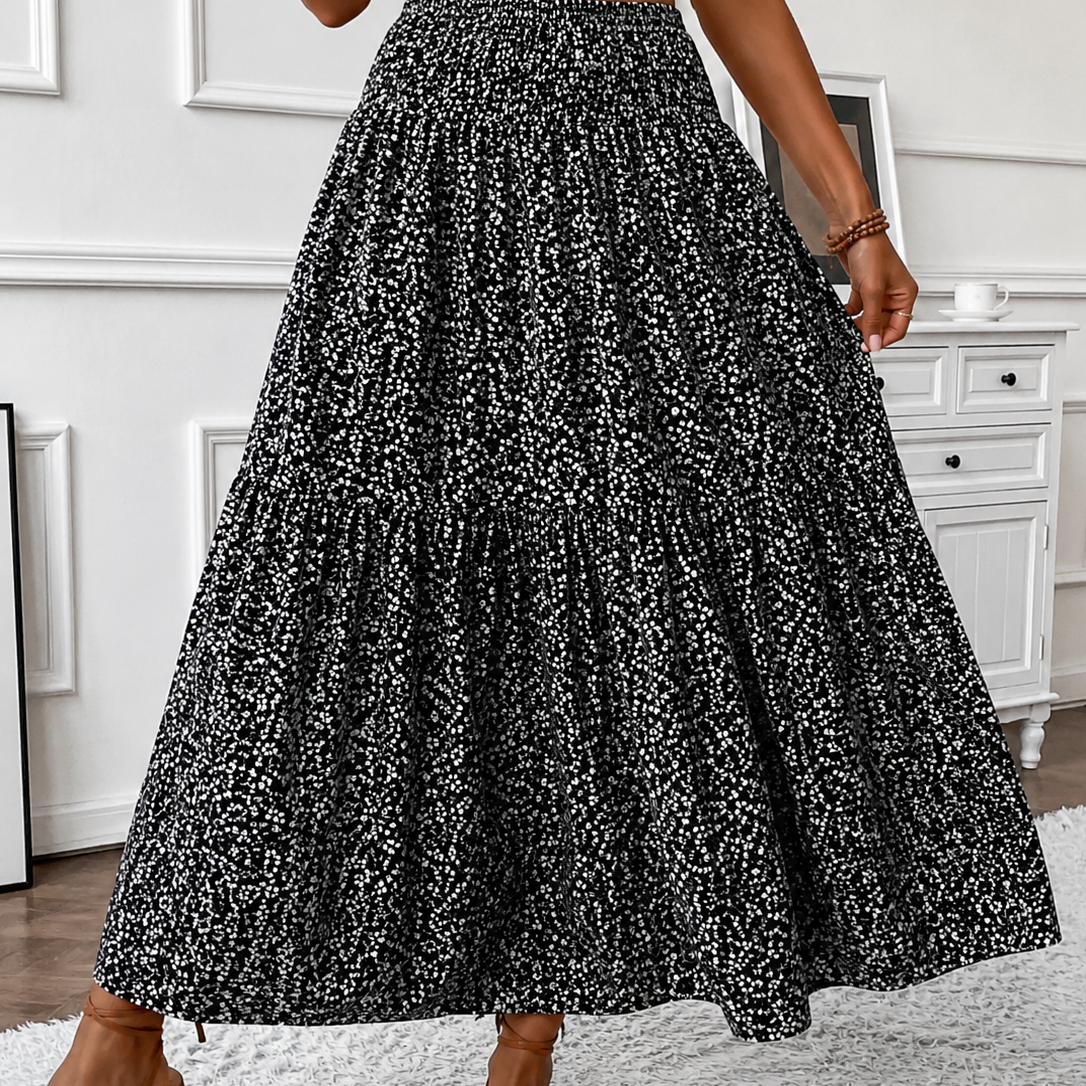 Ditsy floral tiered maxi skirt in Black, view 3