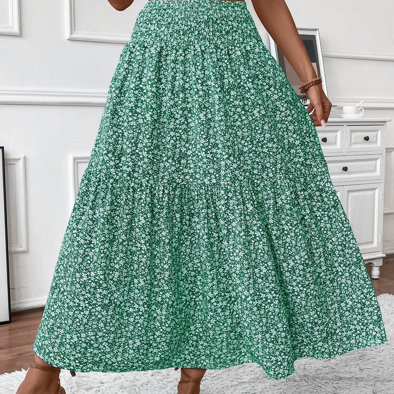 Ditsy floral tiered maxi skirt in Green, view 4