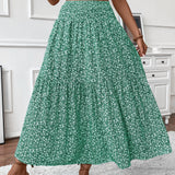 Ditsy floral tiered maxi skirt in Green, view 4