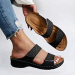 Lynn sporty comfort sandals in Black, view 3