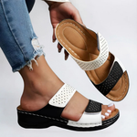 Lynn sporty comfort sandals in Black White, view 5