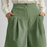 Tailored high waist pleated shorts in Light Green, view 10