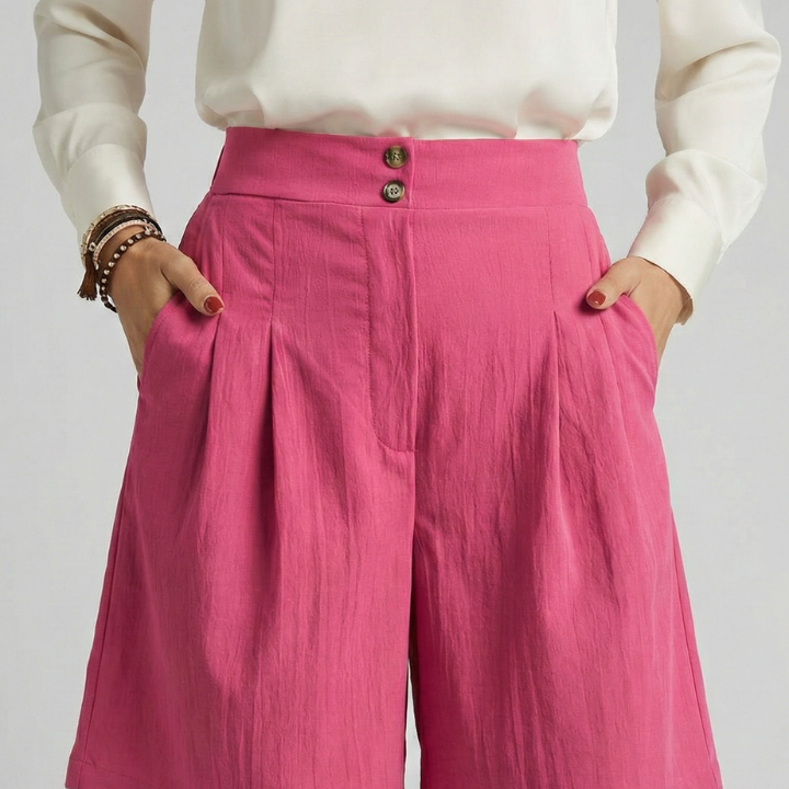 Tailored high waist pleated shorts in Pink, view 14