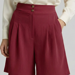 Tailored high waist pleated shorts in Burgundy, view 15