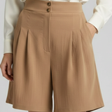 Tailored high waist pleated shorts in Khaki, view 2