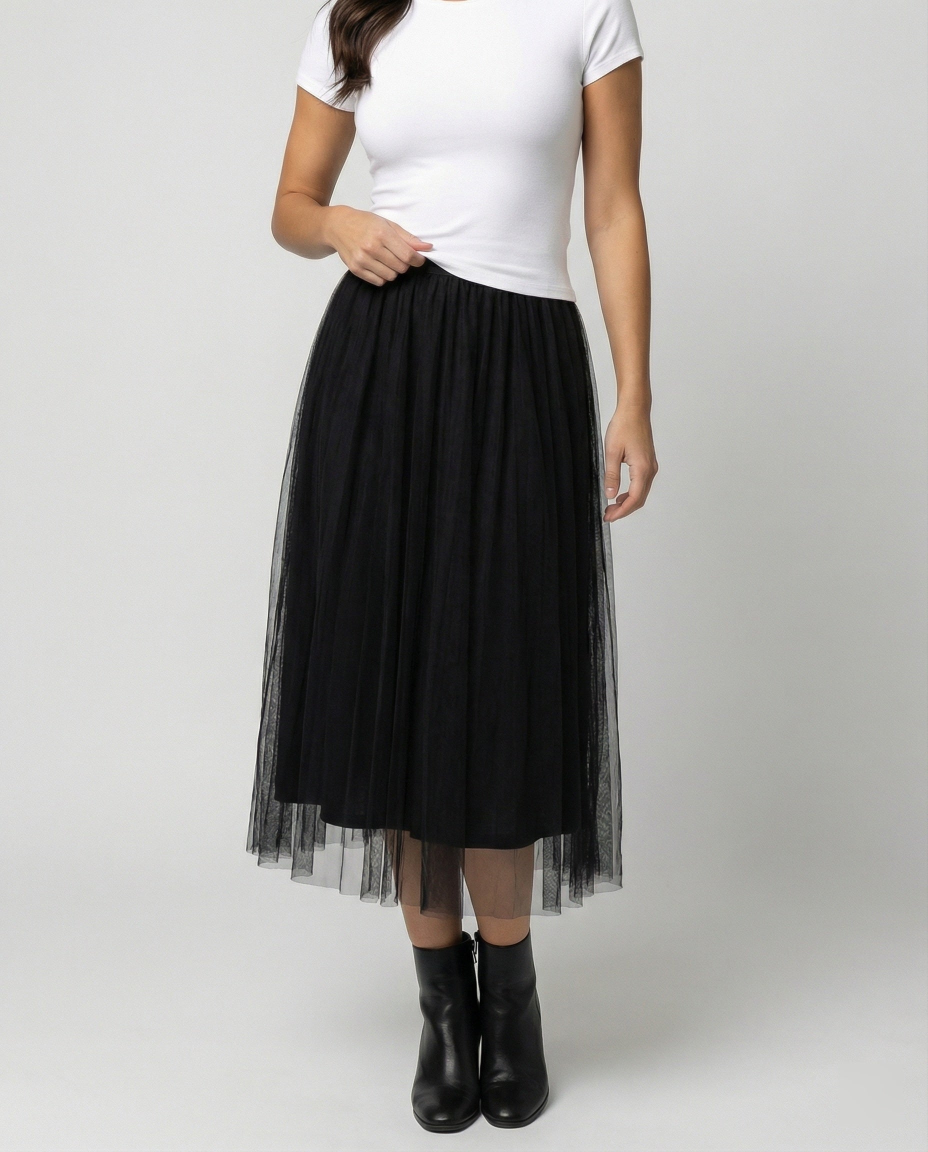 Layered tulle midi skirt in Black, view 2