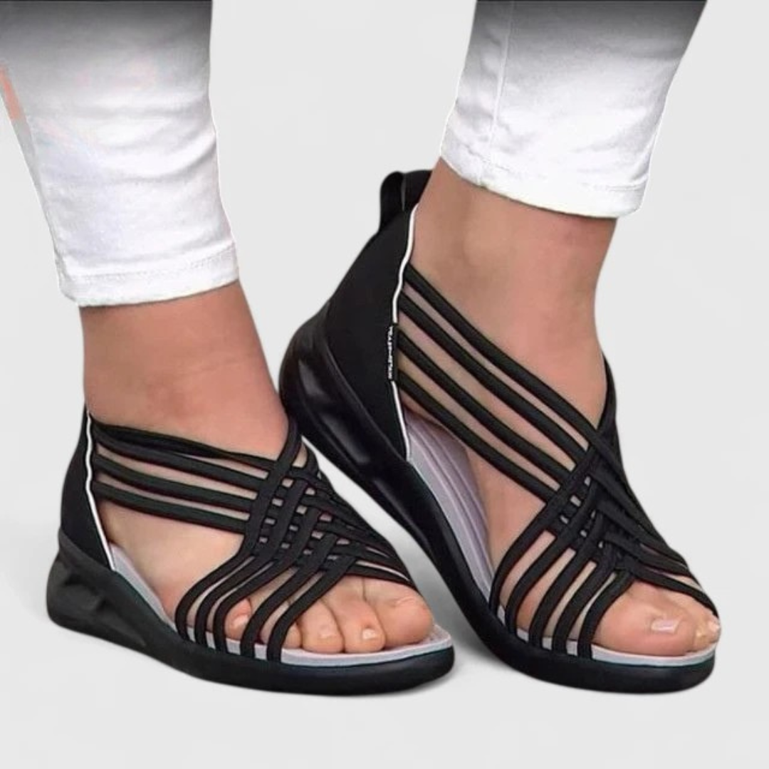 Zerisse orthopaedic sandals in Black, view 8